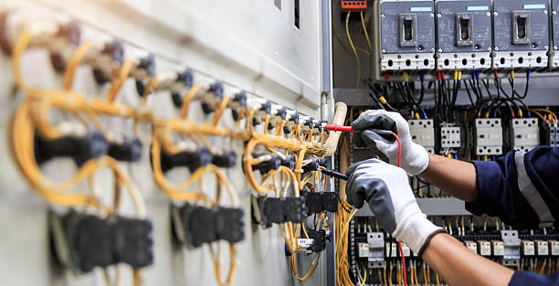 Professional Electrician technician working in Deer Park, NY